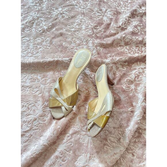 Cole‎ haan 80s tan patent leather sandal heels size 8 - Picture 1 of 5
